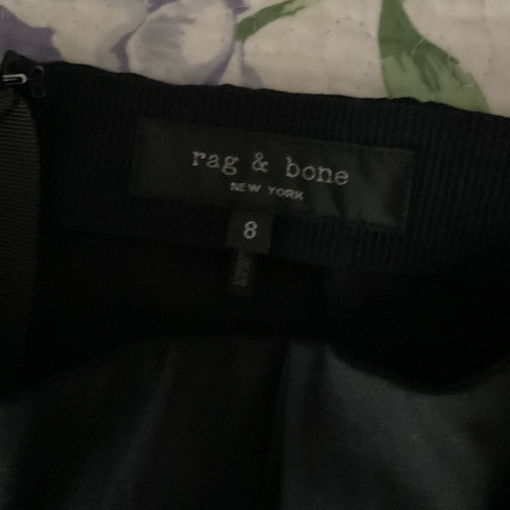Rag & Bone Black Skinny Pants with Button Detail; size 8 - Picture 4 of 6